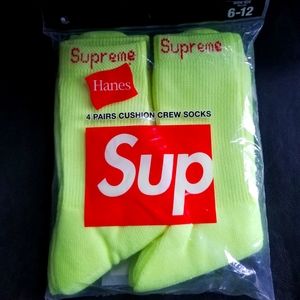 Supreme X hanes socks